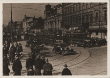 Warszawa. Na skrzyżowaniu ul. Marszałkowskiej z Al. Jerozolimską