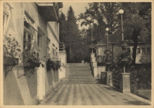 Morszyn-Zdr&oacute;j. Wejście do Łazienek Borowinowych