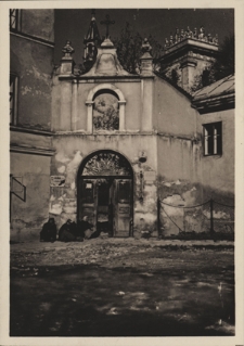 Lw&oacute;w. Wejście do Kościoła i Klasztoru PP. Benedyktynek Łac.