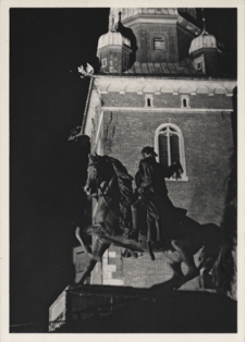 Kraków. Pomnik Kościuszki na tle Katedry