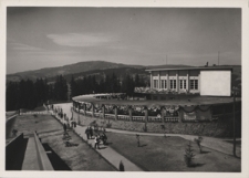 Krynica. Restauracja w g&oacute;rnej stacji kolejki na G&oacute;rę Parkową